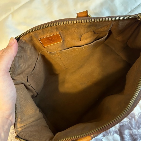 Louis Vuitton Monogram Brown Handbag - Picture 11 of 15